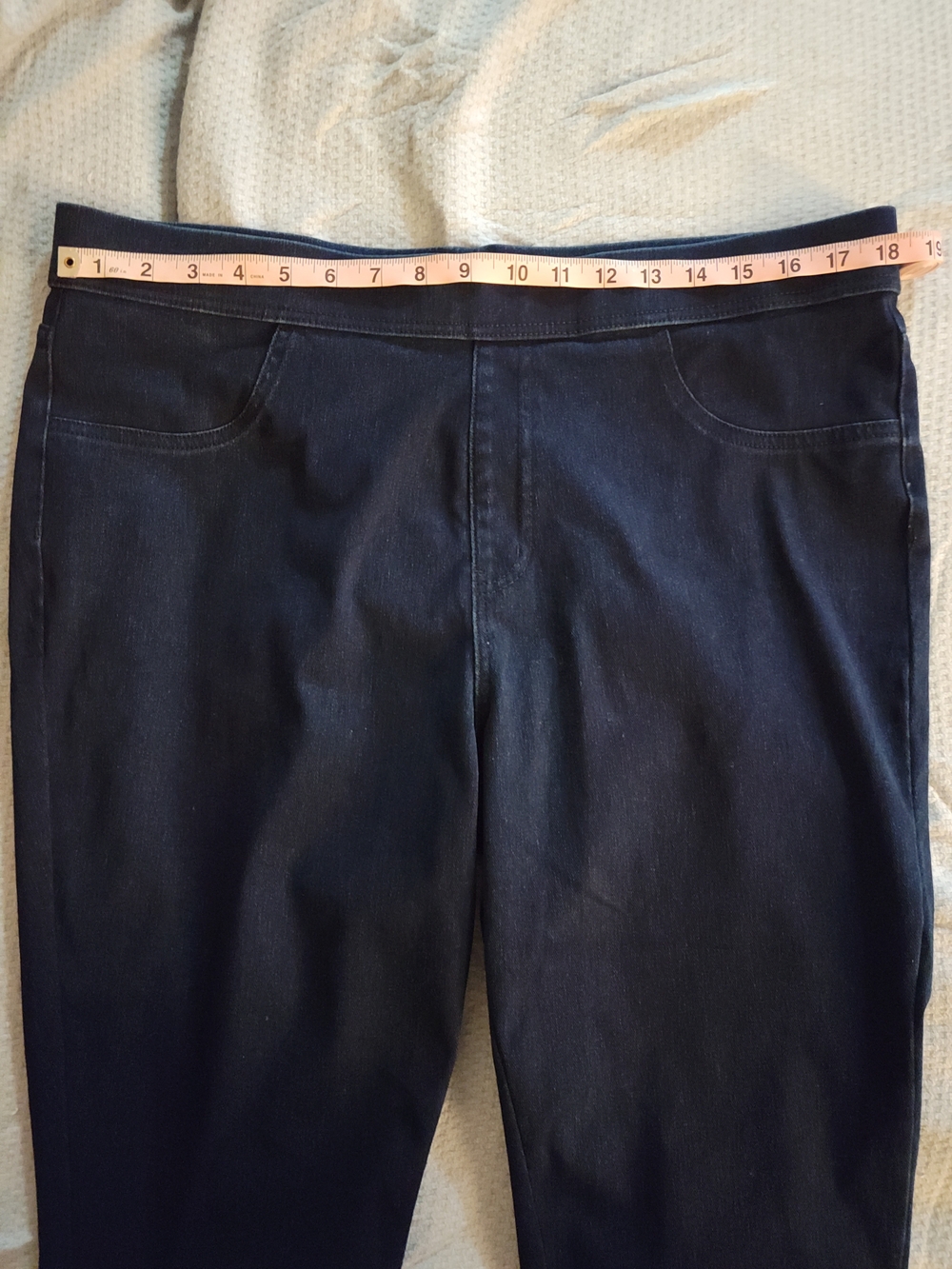 Time & Tru Women's Dark Blue Stretch Denim Cropped Capri Pull On Jeans - Picture 5 of 11